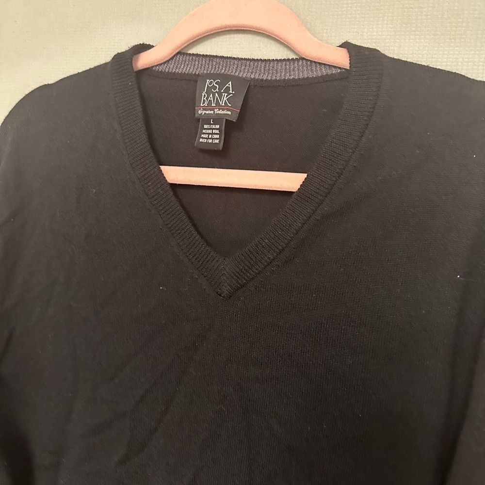 Jos A Bank Black Vneck Men Large 100% Italian Merino Wool Sweater Top - Picture 3 of 5